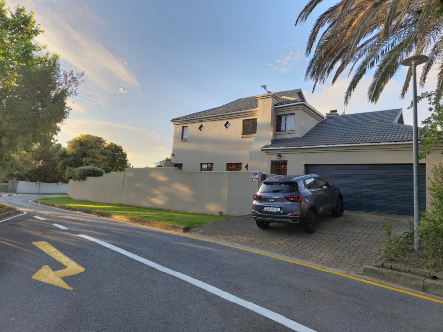 4 Bedroom Property for Sale in King George Park Western Cape